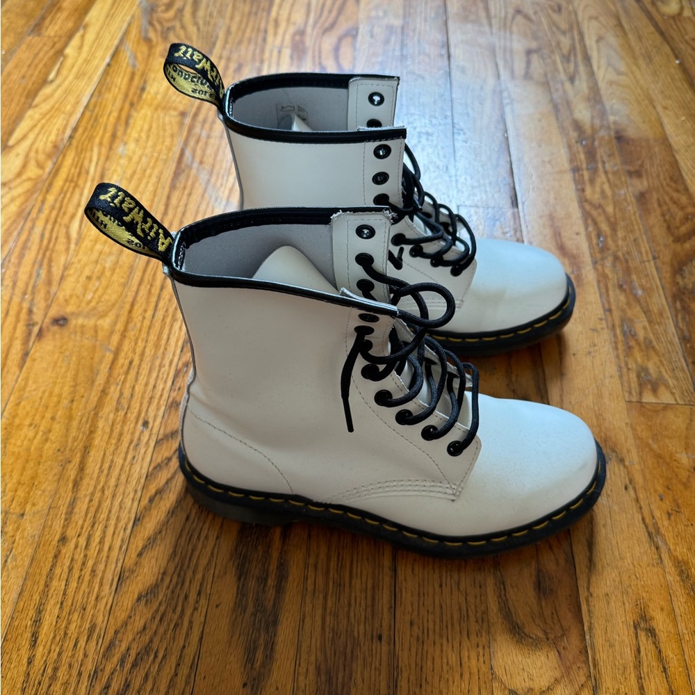 Dr.Martens